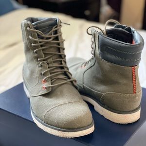 Teva boots